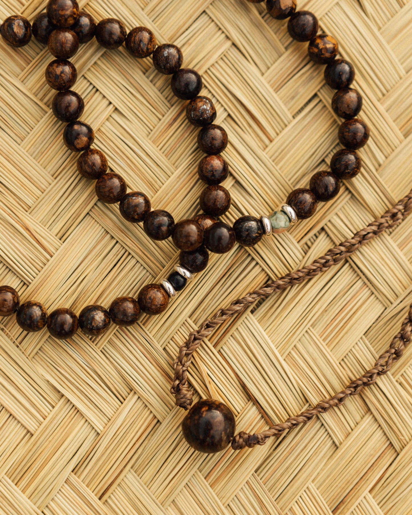 Collar Momoa Broncita